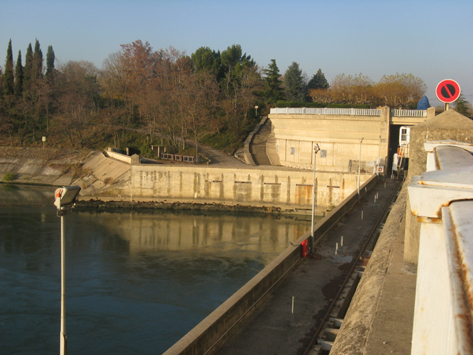 usine-barrage André-Blondel, écluse saint-Pierre de Bollène, pont routier