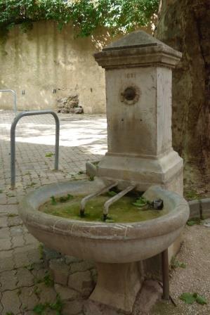 Fontaine, dite fontaine de l'Hôtel de Ville