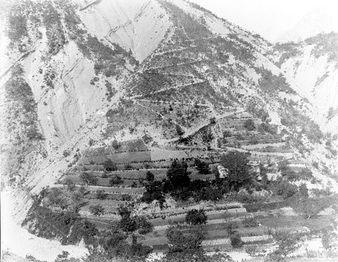 présentation de la commune de Roquestéron-Grasse