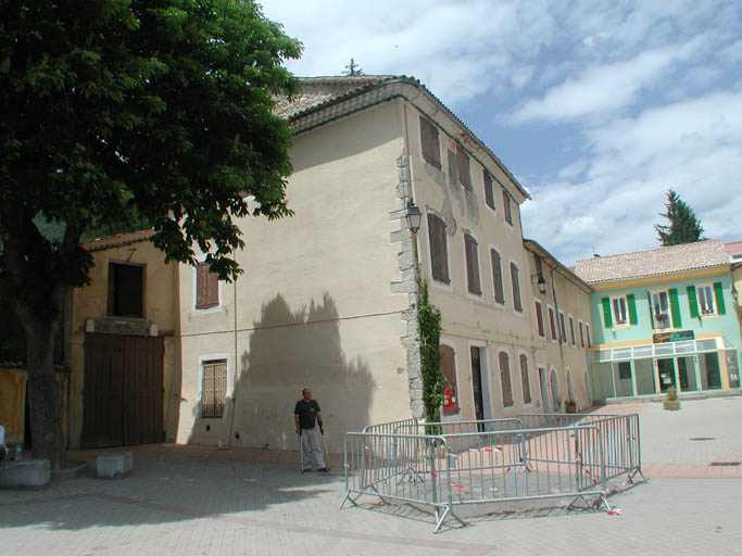 Château puis hôtel de voyageurs : Hôtel Trotabas puis Grand Hôtel du Parc
