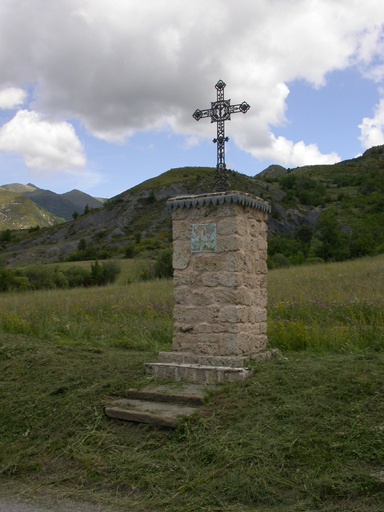 croix de chemin dite croix de saint Michel