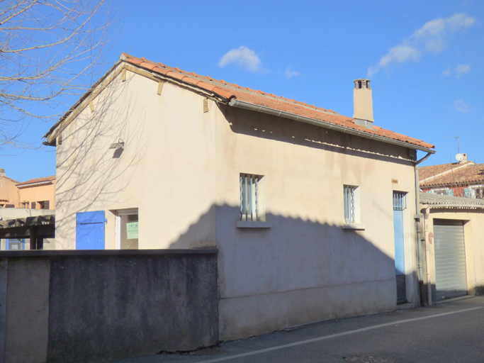 bains douches, actuellement Centre culturel et sportif de la Sainte-Baume