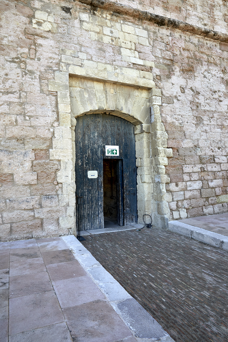 Fort St Nicolas : porte du donjon.
