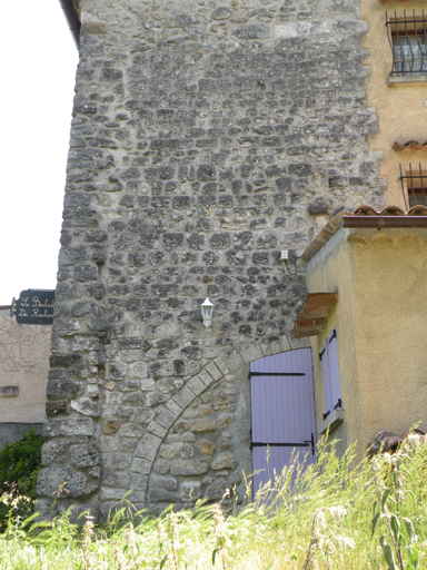 Parement médiéval (?) d'une maison du quartier de Ville.