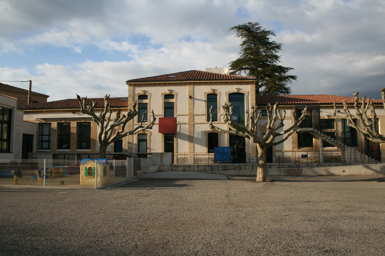 Groupe scolaire, Garéoult.