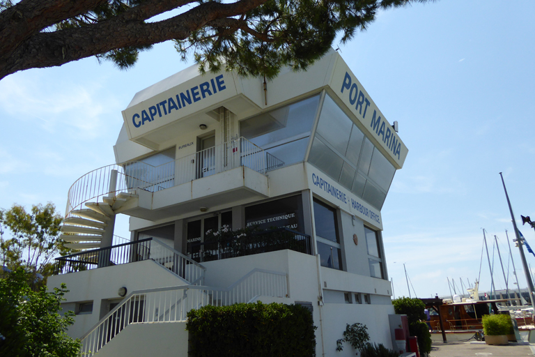 Port dit marina Baie des Anges