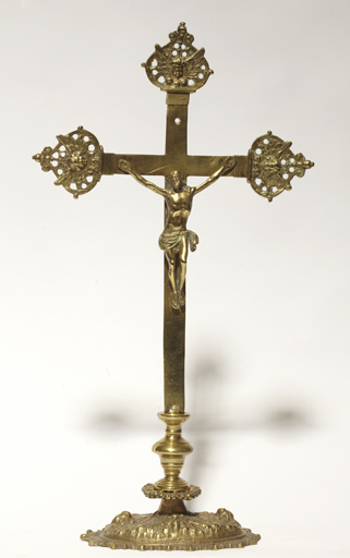 Croix d'autel : Christ en croix