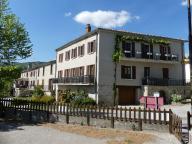 Ensemble agricole seigneurial, puis maisons, presbytère, école et auberge, puis maisons et hôtel de voyageurs, puis maisons, bureau postal et poterie, dit Le Grangeon