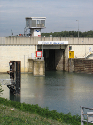 pont routier de l'usine-écluse de Caderousse