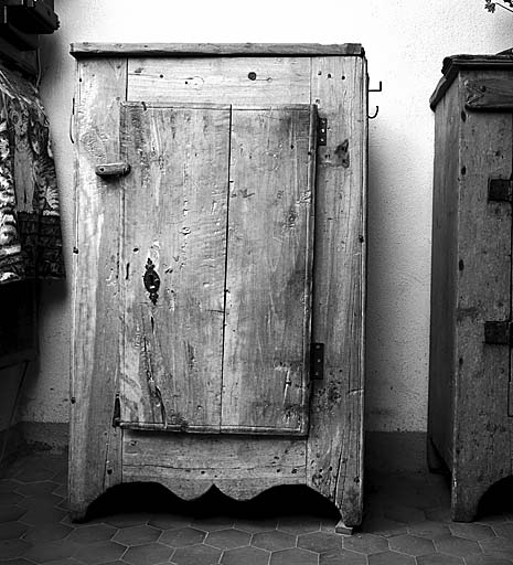 armoire (au sol) (2)