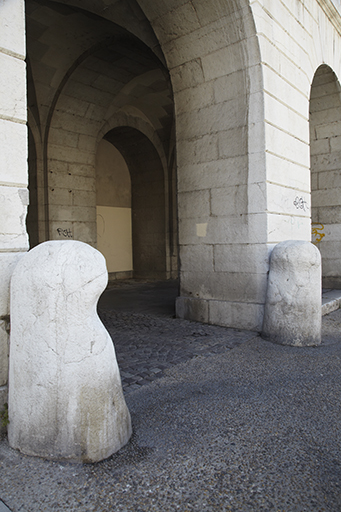 porte de ville dite porte Saint-Lazare, puis porte d'Italie