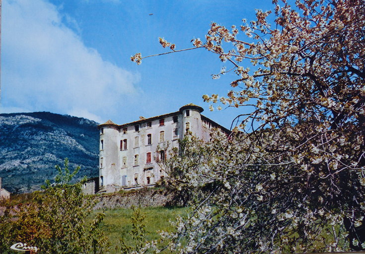 [Le château de La Palud. Vue d'ensemble prise du sud-ouest.] Années 1970.