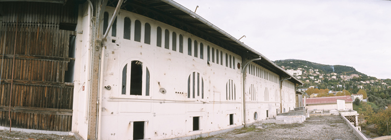 bâtiment conventuel, puis parfumerie Roure-Bertrand, actuellement immeuble de bureaux