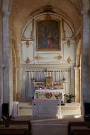 Ensemble du maître-autel : degré d'autel, autel, tabernacle, deux gradins d'autel, lambris de hauteur, tableau d'autel