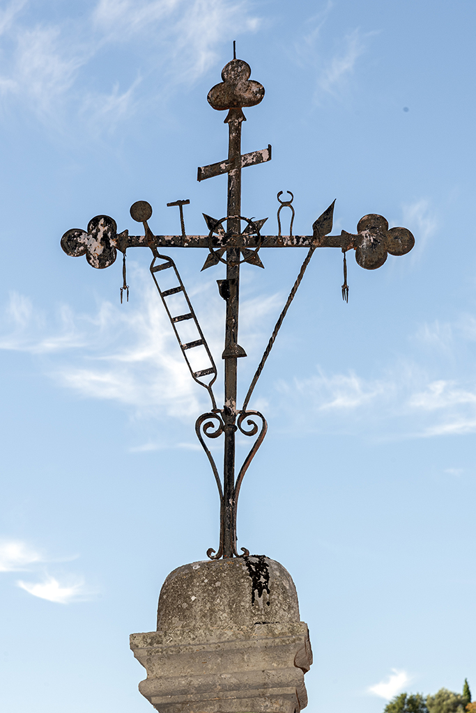 Croix de chemin dite croix de la Passion