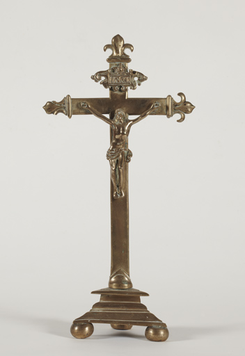 Croix d'autel : Christ en croix (N° 2)