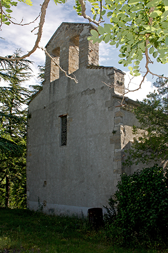 Vue de l'église Saint-Antoine de Pomet depuis l'ouest