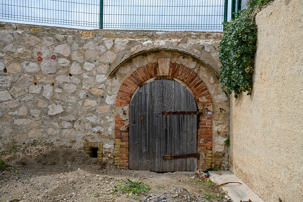 Batterie d'Endoume, porte d'entrée de l'ancien abri sous traverse de la première section d'artillerie 
