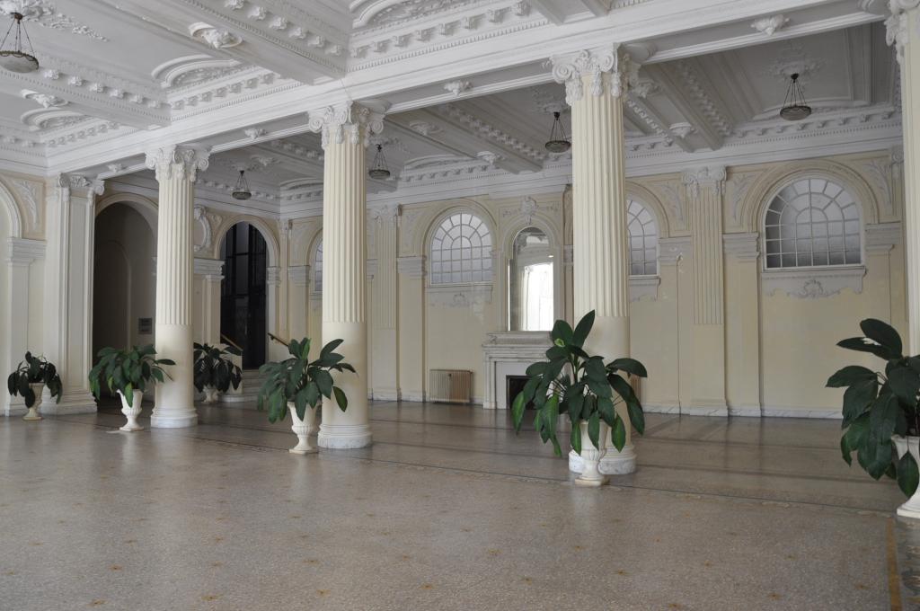 hôtel de voyageurs dit hôtel Winter Palace, actuellement immeuble