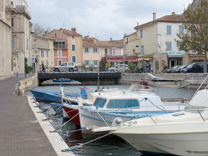 petit pont est sur le canal Saint-Sébastien, dit pont Saint-Sébastien