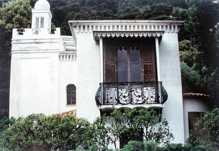 Beaulieu-sur-Mer. Villa pittoresque à tendance mauresque.