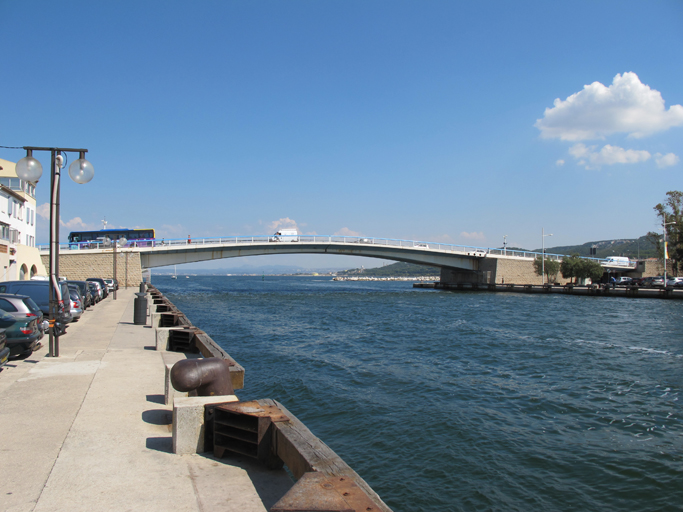 pont levant sur le canal Galliffet, dit pont ouvrant de Jonquières