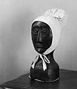 porte-coiffure (porte-coiffe) dit marotte (N° 1)