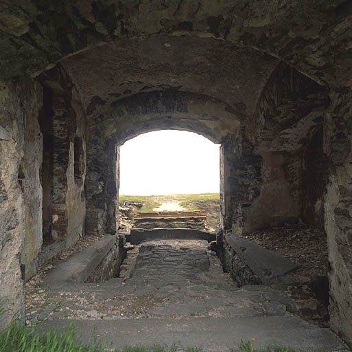 Porche d'entrée du fort, vu de l'intérieur.