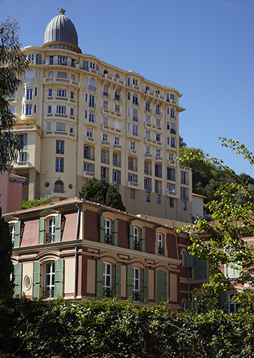 Hôtel de voyageurs dit Hôtel Lutetia, actuellement immeuble