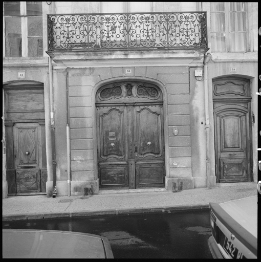 Hôtel de Vento. Porte d'entrée.