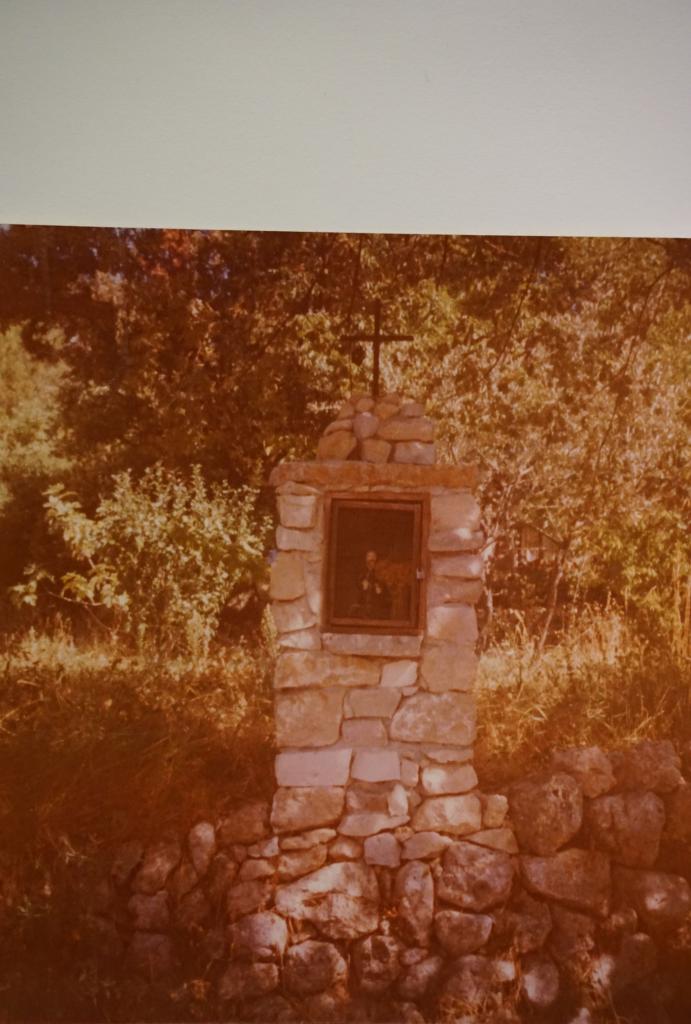 Oratoires, croix monumentales et croix de chemin (La Roquebrussanne)
