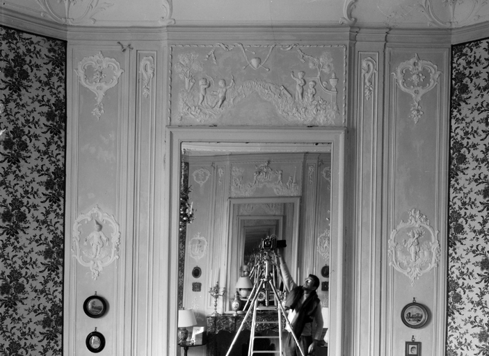 L'Ermitage, chambre F1, panneau au-dessus de la glace.