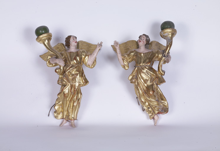 paire de statues luminaires (statuettes) dites Anges porte-flambeau