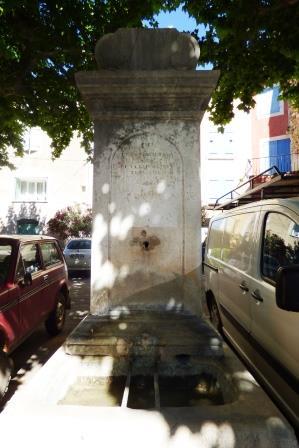 fontaine, dite fontaine du Portail