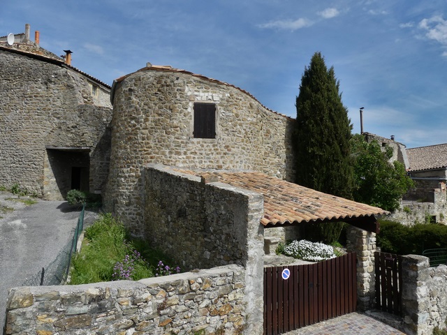 Tour ouest. Vue d'ensemble prise de l'ouest.