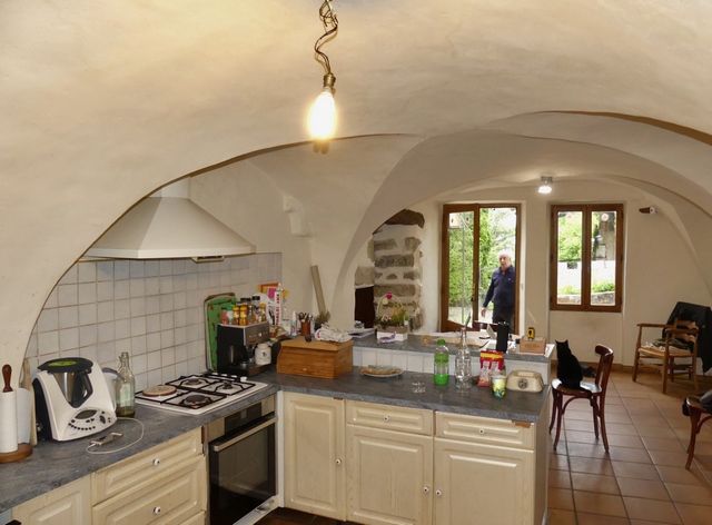 Etage de soubassement, étable puis cuisine. Vue de volume prise de l'est.