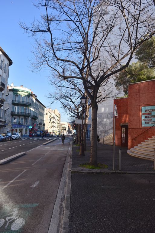 quai Saint-Jean-Baptiste, promenade des bords du Paillon, actuellement avenues Félix-Faure et Saint-Jean-Baptiste.