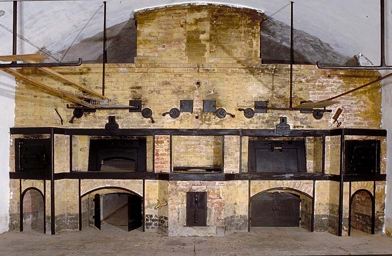 Casemate n° 26 (boulangerie). Vue des fours.