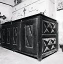 armoire de sacristie avec chasublier