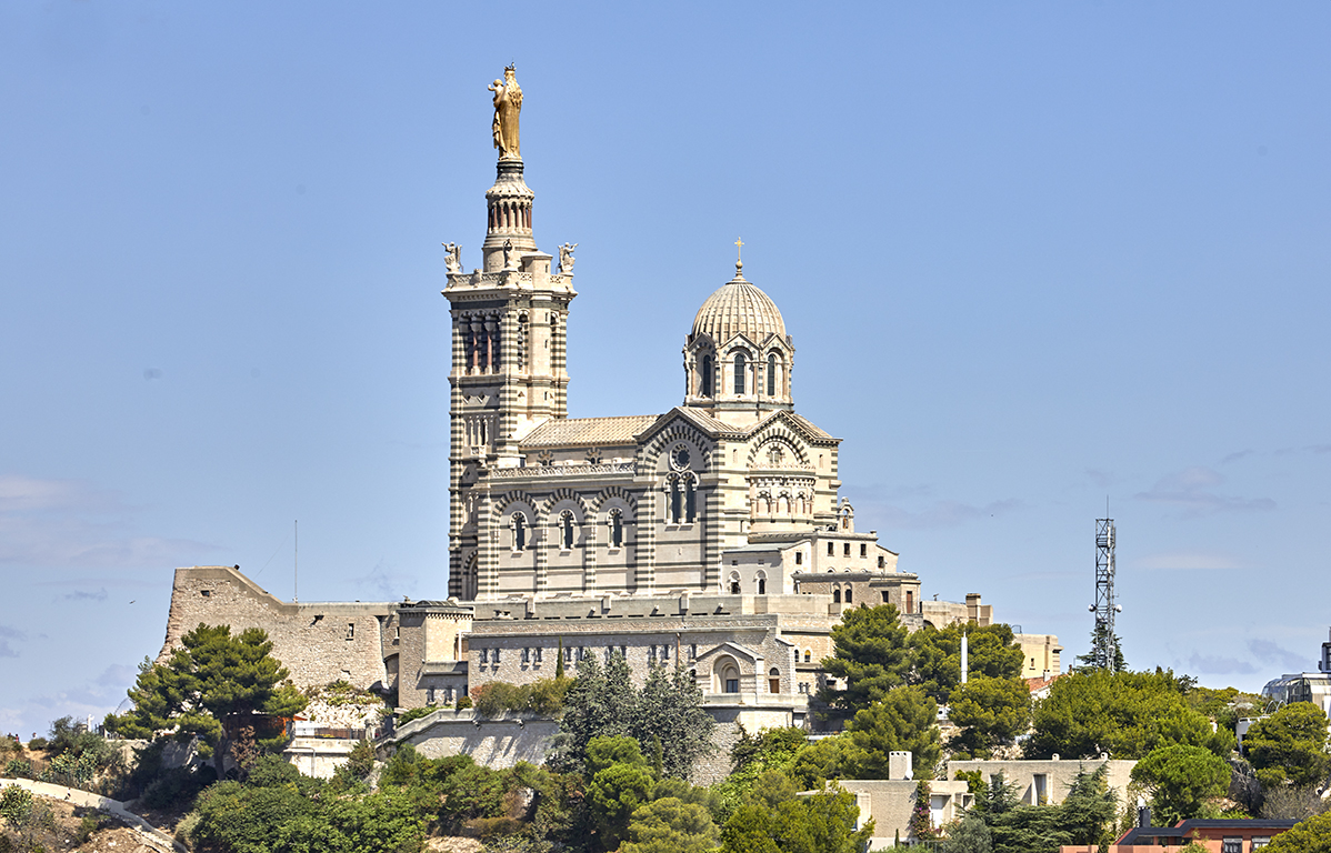 Vue générale Sud-Ouest de la basilique et des restes du fort