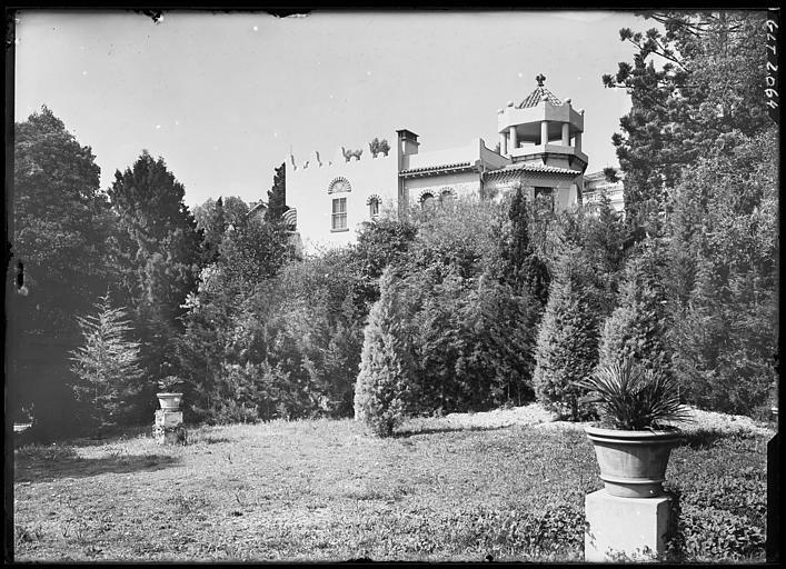 jardin d'agrément de la villa Le Lys rouge